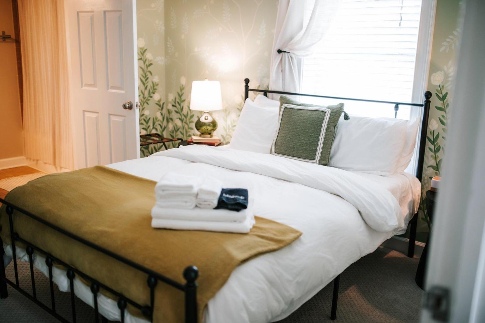 Cozy Cottage - Walk To Campus, Stadium, Downtown Athens Ngoại thất bức ảnh